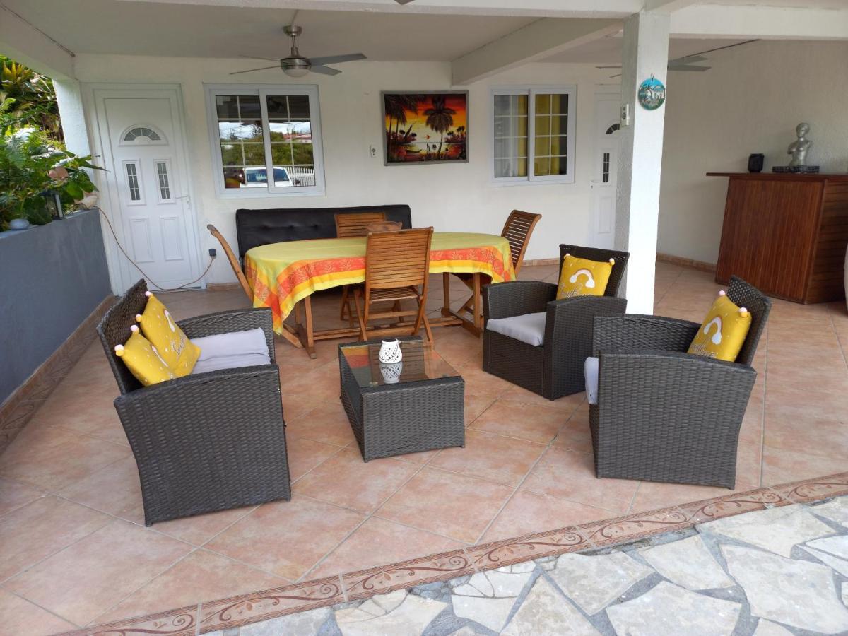 Apartamento Coquet F2 Climatise Avec Piscine Au Lamentin Le Lamentin Exterior foto