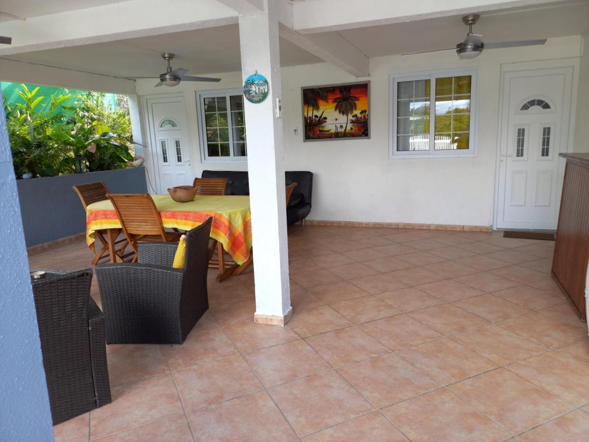 Apartamento Coquet F2 Climatise Avec Piscine Au Lamentin Le Lamentin Exterior foto