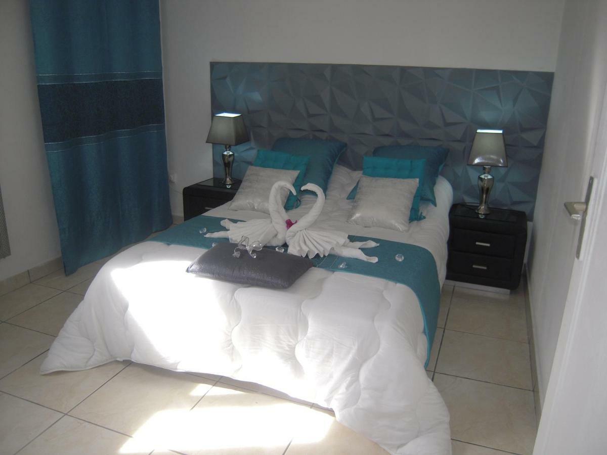 Apartamento Coquet F2 Climatise Avec Piscine Au Lamentin Le Lamentin Exterior foto